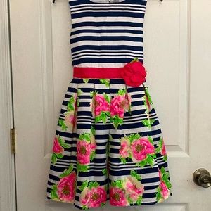 Blue pink & green Super cute stylish flowers & roses